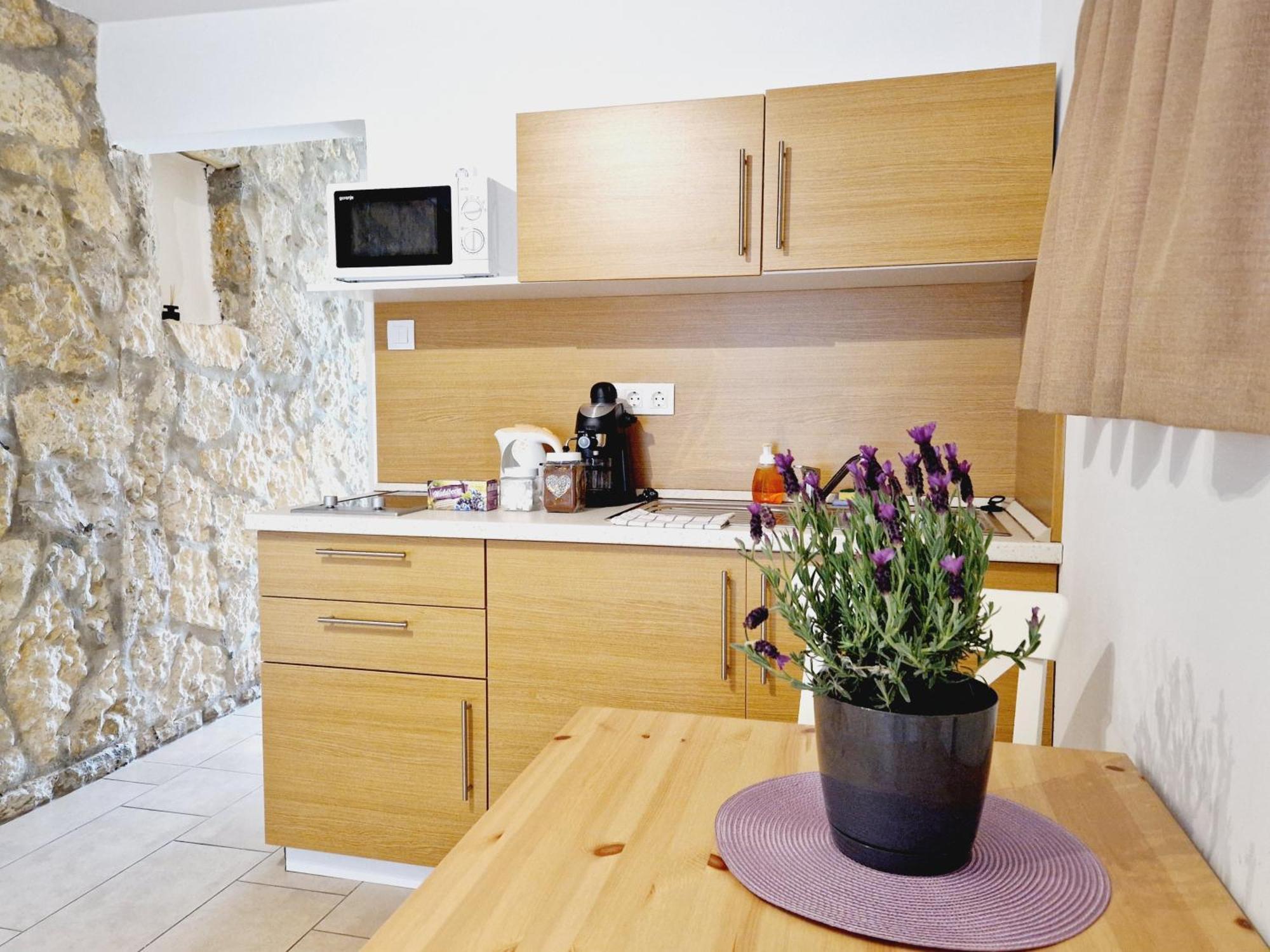Balaton Apartman Fuered Balatonfured Exterior photo