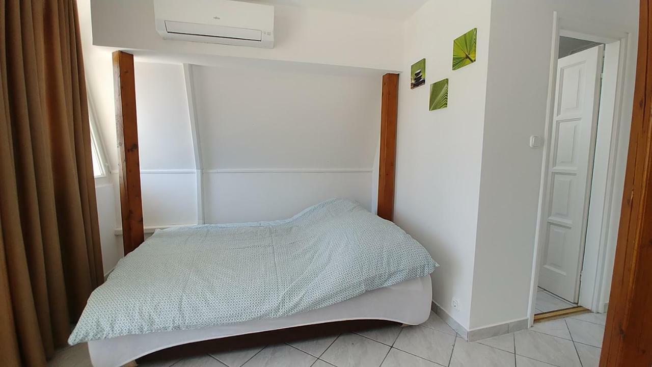 Balaton Apartman Fuered Balatonfured Exterior photo